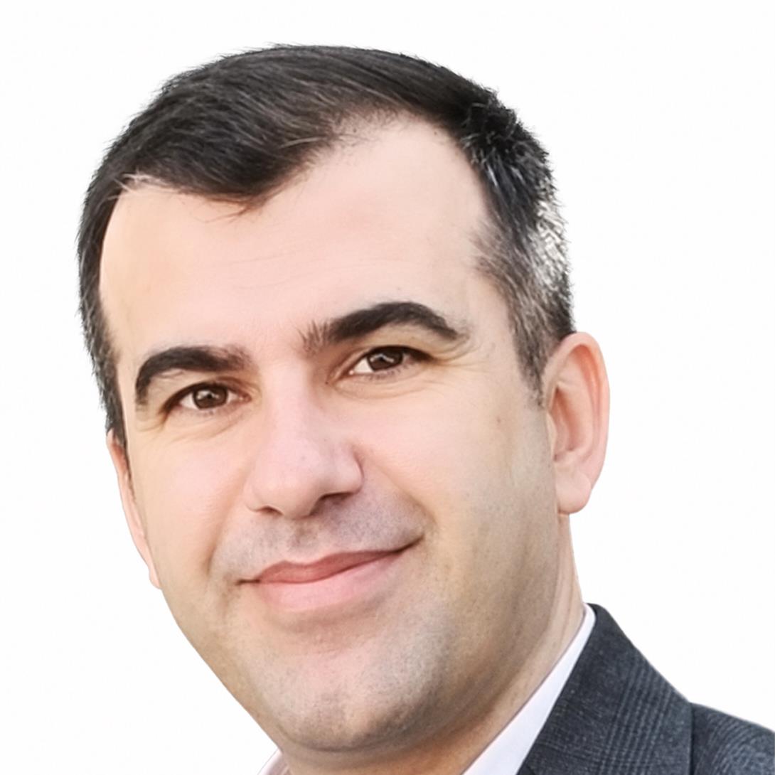 رزگار حسن زاده (Rezgar Hasanzadeh)